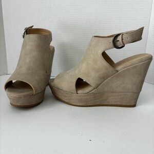 Chinese Laundry Wedge Heels Tan SZ 8